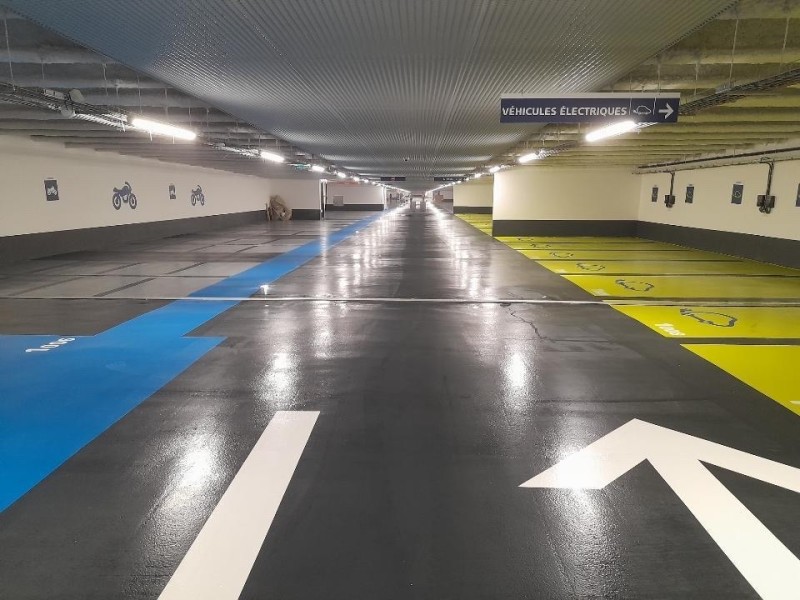 Location d'autolaveuse avec chauffeur pour le nettoyage d'un parking souterrain à Paris en Ile de France